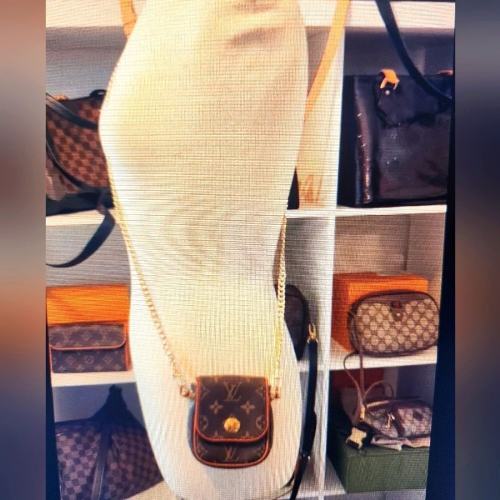 Louis Vuitton Pochette Cancun Monogram Mini Bag - Picture 2 of 16